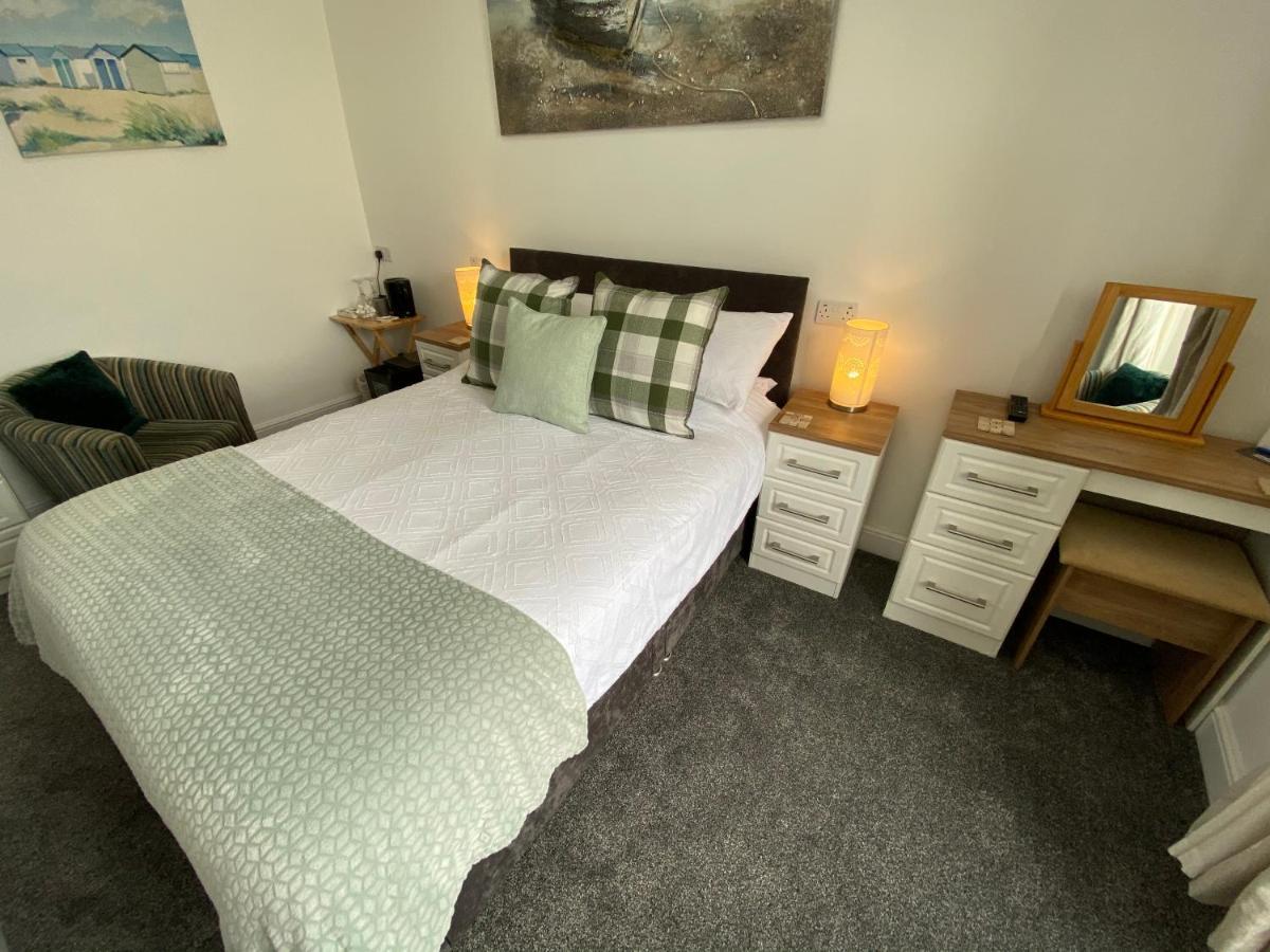Coach Guest House Tenby Eksteriør billede